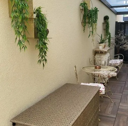 Apartma Archy דירה *